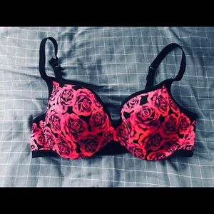 Brand new, never worn Joe Boxer push up bra